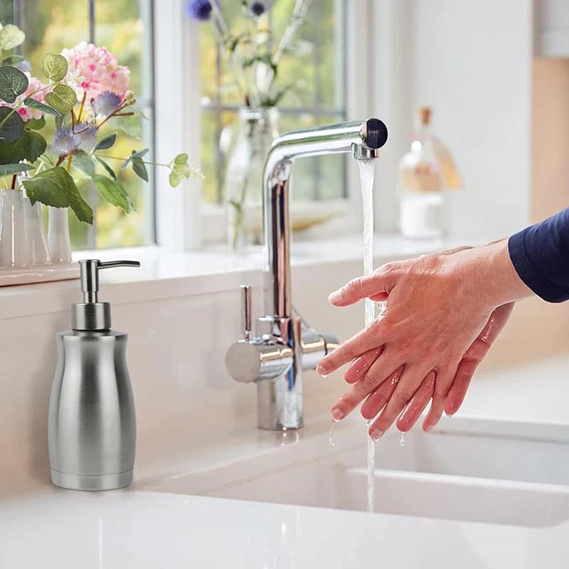 Dispenser di sapone da appoggio in acciaio inossidabile spazzolato, resistente alla ruggine e alle perdite, per cucina e bagno.