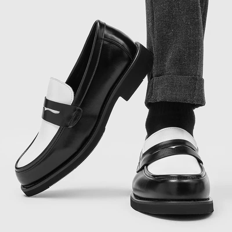 Mocassini da Uomo in Pelle Bianchi e Neri Stile Penny Slip-On Eleganti Scarpe Formali Business Casual Vintage 2026 Nuovi