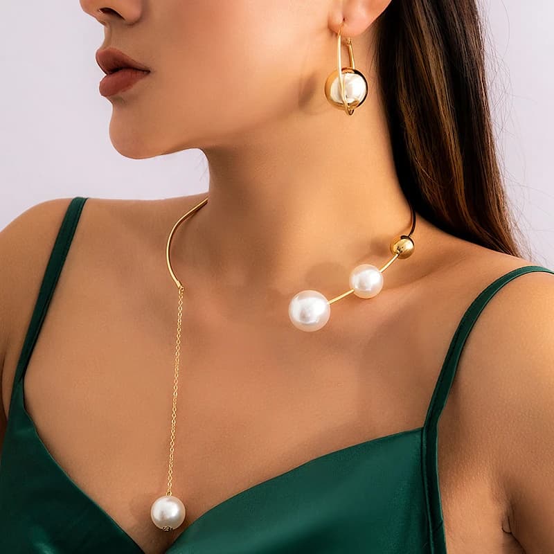 Orecchini pendenti con perle simulate personalizzate geometriche semplici per le donne Regali di accessori per gioielli con catena aperta alla moda con clavicola