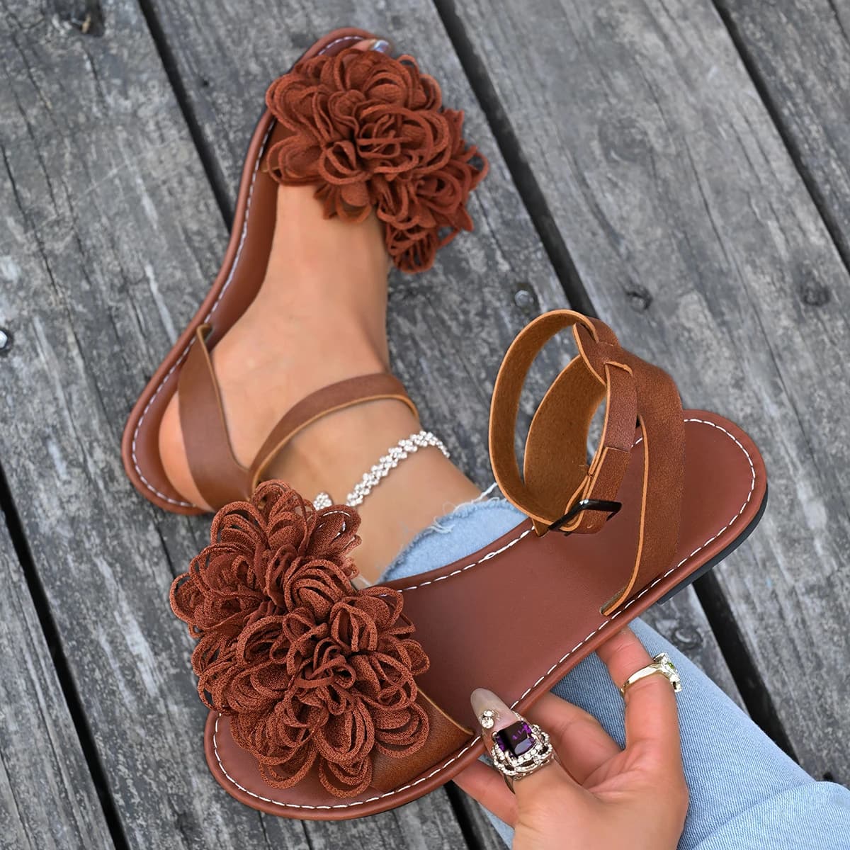 Fashion Women Sandals Summer Versatile Princess Shoe Flower Comfort Anti Slip Girl Shoes Temperament Classic Flat Beach Sandals