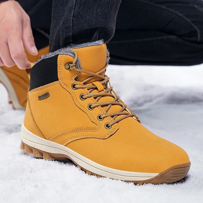 2026 New Snow Boots Men Winter Boots Keep Warm Plush Boots Hiking Men Casual Shoes Men Mountain Snow