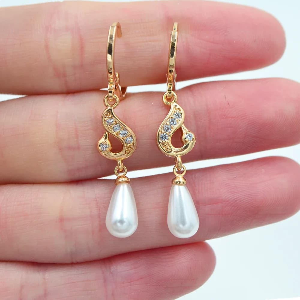Fashion Gold Color Clear Cubic Zirconia White Teardrop Pearl Earrings for Women
