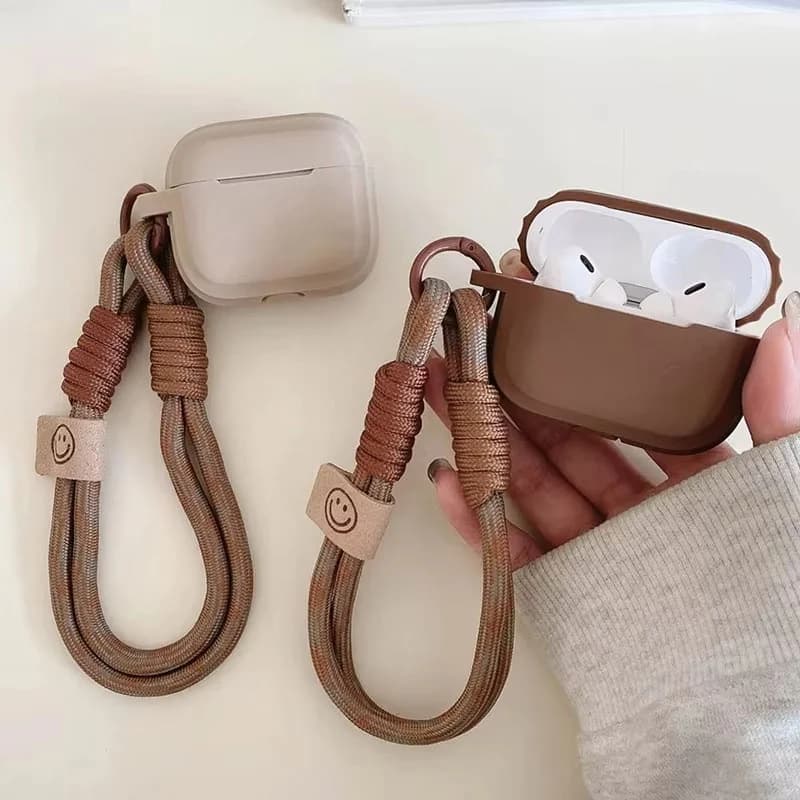 Custodia in silicone morbido color caffè per AirPods 3/4/Pro 1/Pro 2 con cinturino anti-smarrimento, accessori di protezione per auricolari wireless