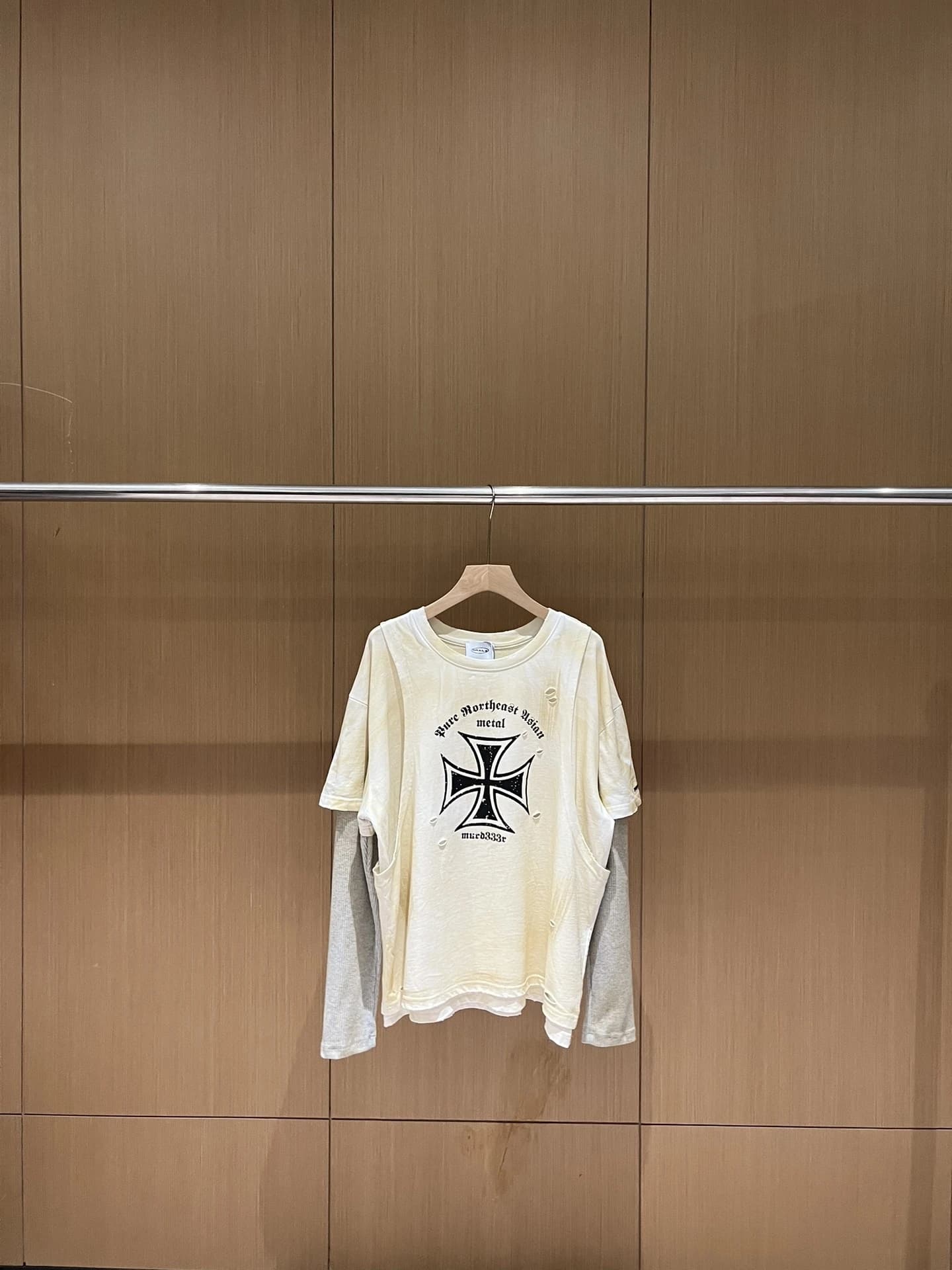 Ailz Project T-shirt a maniche lunghe effetto invecchiato, stile casual americano, con stampa a croce effetto finto doppio pezzo, in cotone traspirante, Primavera