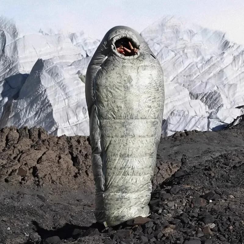 Light sleeping bag in goose down Z700, camping sleeping bag for cold and hot.