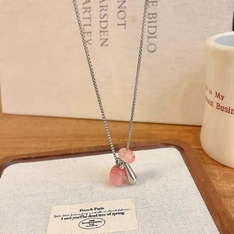 Collana con ciondolo regolabile a forma di goccia d'acqua con grappolo d'uva in pietra naturale per le donne Gioielli con catena a clavicola dolce e fresco a strati