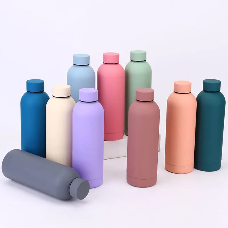 Thermos sottovuoto in acciaio stile americano Bottiglia d'acqua sportiva sottovuoto per auto a doppia parete da 500 ml a bocca piccola