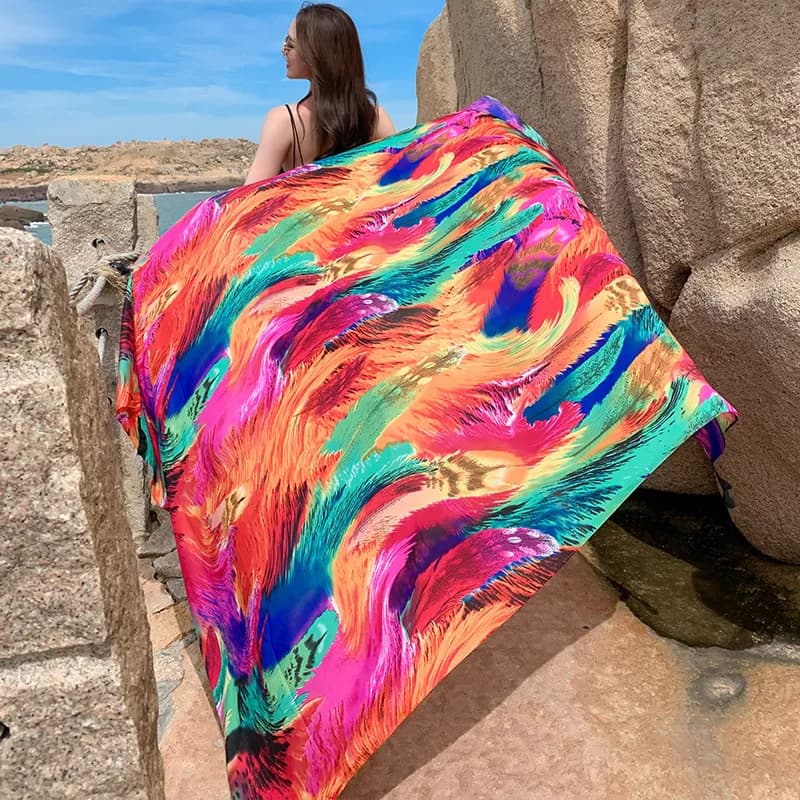 Nuovo scialle sottile da donna 2023, sciarpa di seta per viaggi all'aperto, telo da spiaggia, foulard, stile etnico colorato