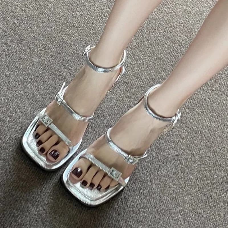 Tacchi alti open-toe da donna 2025 Estate Nuove signore causali Sandali da festa di nozze Sandali argento da donna eleganti alla moda Versatili