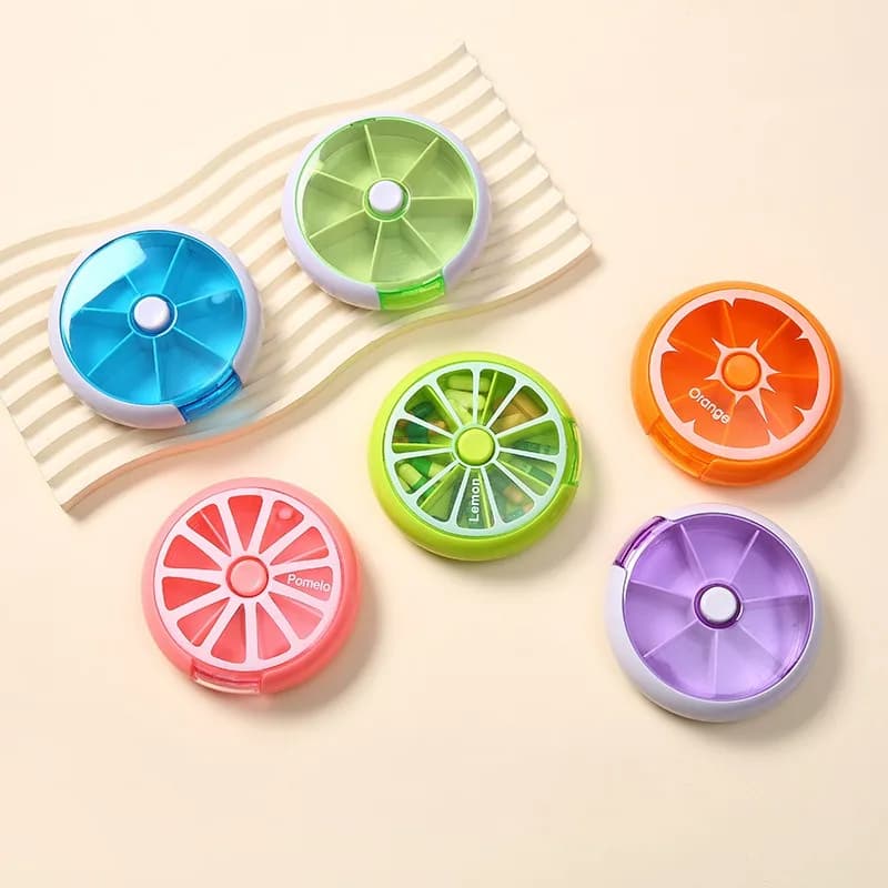 Mini portapillole da viaggio portatile, piccolo contenitore organizer con scomparti per la conservazione di pillole e compresse