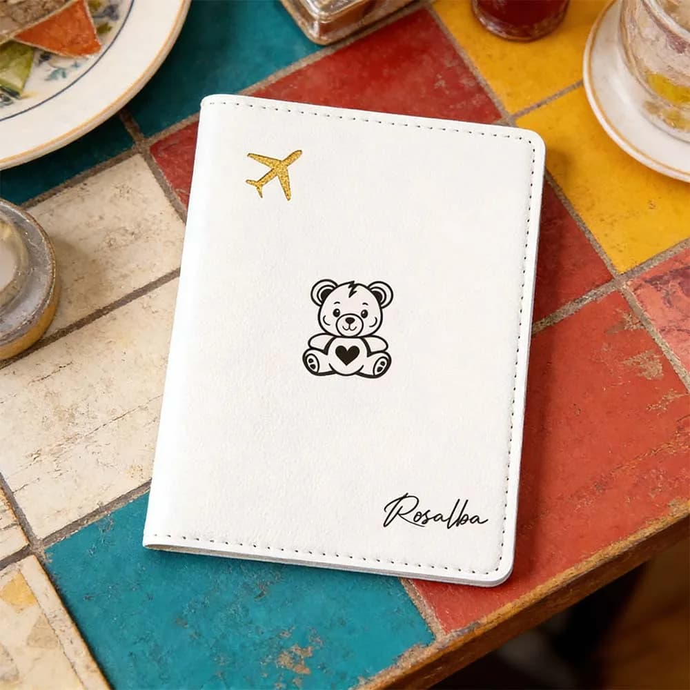1 Pezzo Porta Passaporto Personalizzato con Nome, Regalo Sentimentale, Portafoglio per Passaporto in Ecopelle, Regalo Perfetto