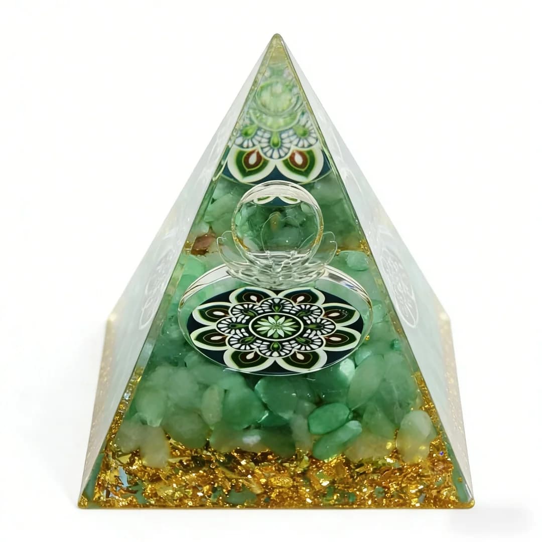 Piramide di cristallo di avventurina da 1 pezzo, composito di trucioli di cristallo, sfere di cristallo e totem del fiore della vita, ornamento per il desktop domestico