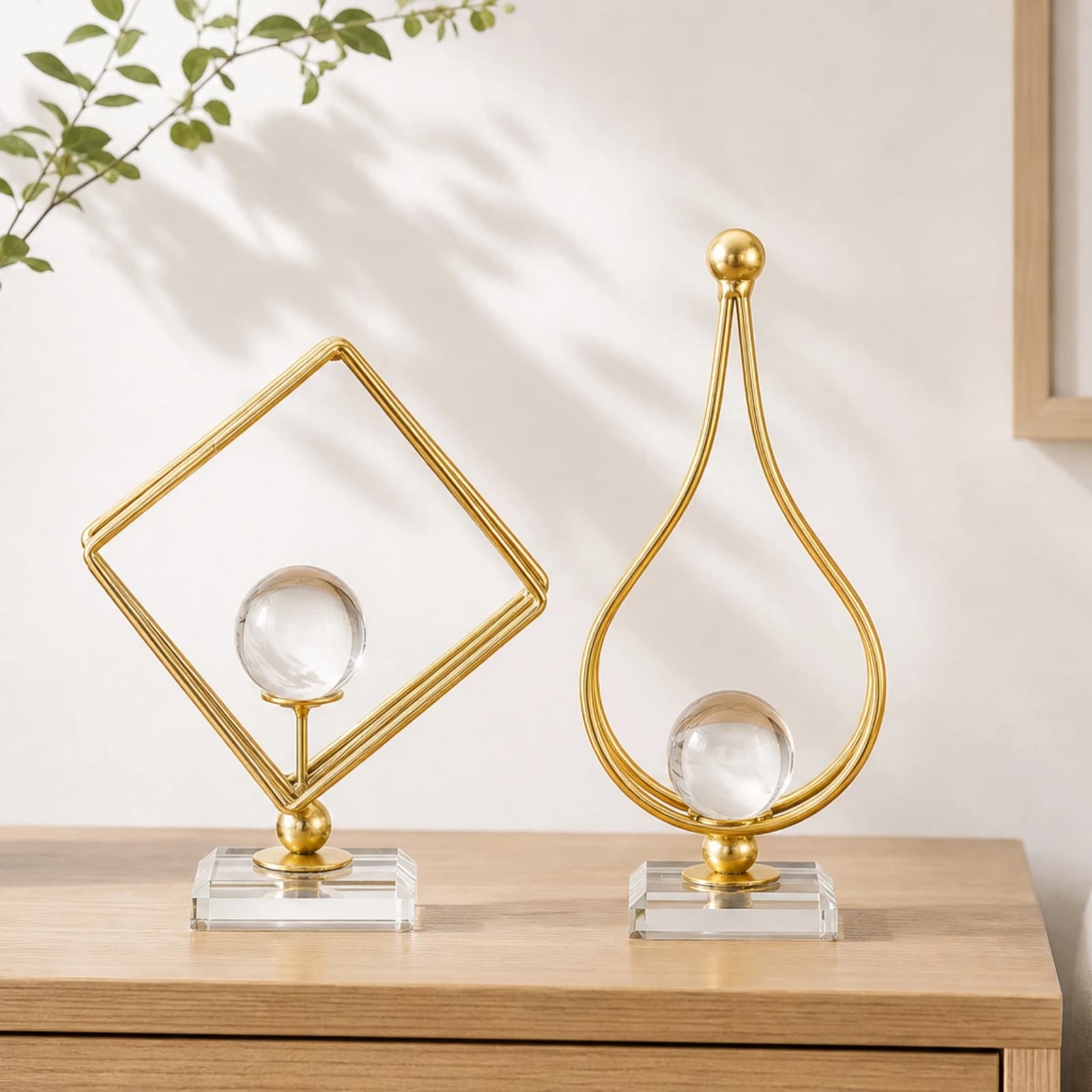 Crystal Ball Ornament Modern Crystal Ball with Metal Frame Sphere with Openwork Frame Clear Desk Sculpture Geometric