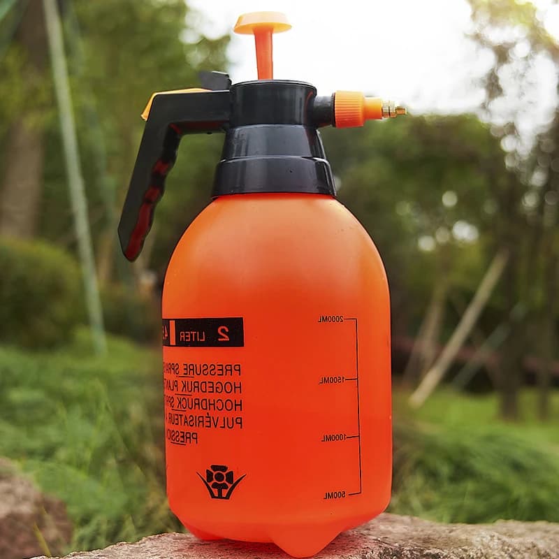 Spruzzatore a pressione da 3/2 litri Spray Weed Killer Pompa da giardino portatile Spruzzatore per prato e giardino Cura delle piante e altre pulite