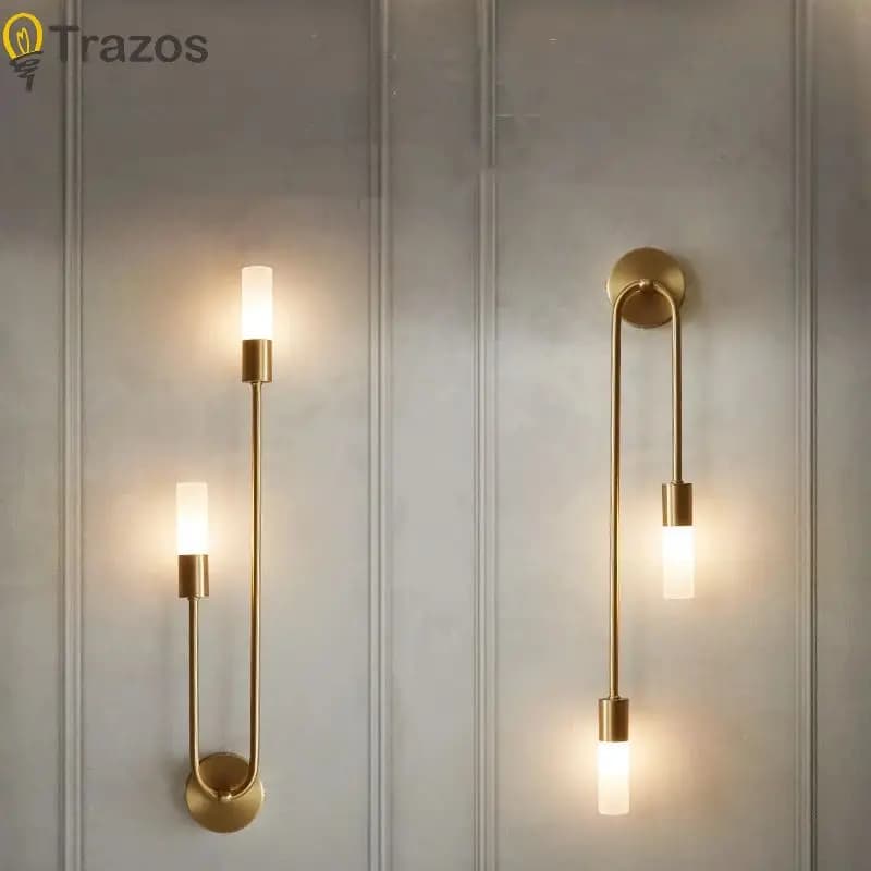 Lampada da parete di lusso nordica Soggiorno Moderno e minimalista LED Nero oro Creativo TV Sfondo Muro Corridoio Camera da letto Lampada da comodino