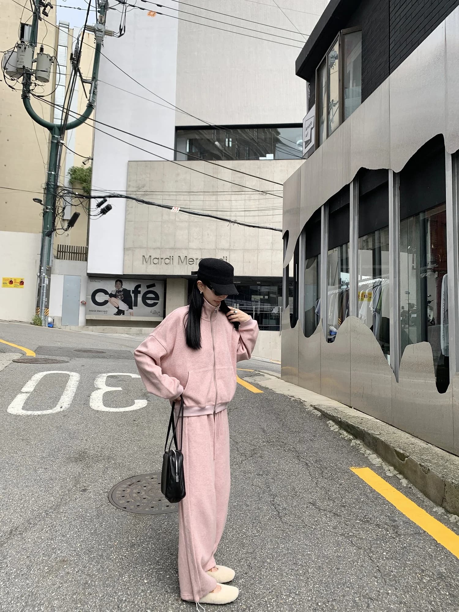 Fashionable Thickened Soft Cozy Winter Set with Stand Collar Sweatshirt And Wide Leg Pants Elegant Lady 77 Casual Sportswear