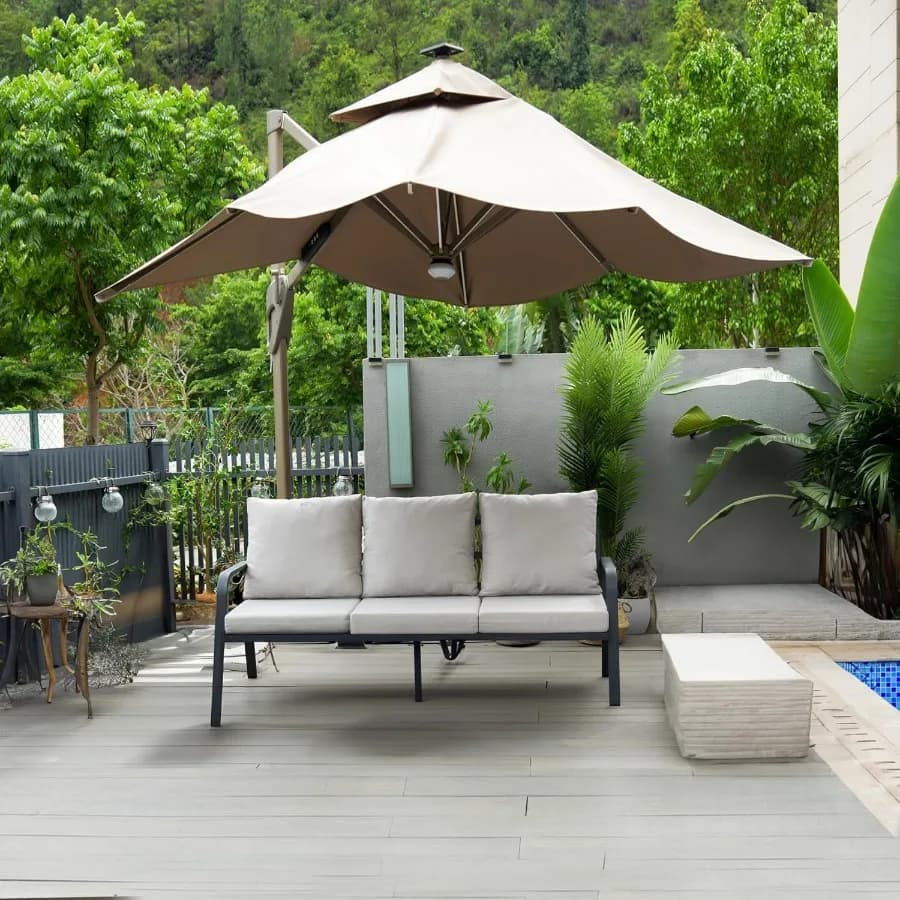1 set of chairs for three people in aluminium with anti-rust cushions, ideal for outdoor use in the courtyard deck porch and balcony