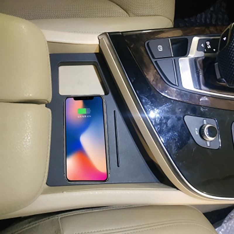 Caricatore wireless per auto da 15 W caricatore per telefono console centrale supporto di ricarica per piastra di ricarica rapida per Audi Q7 2016 2017 2018 2019