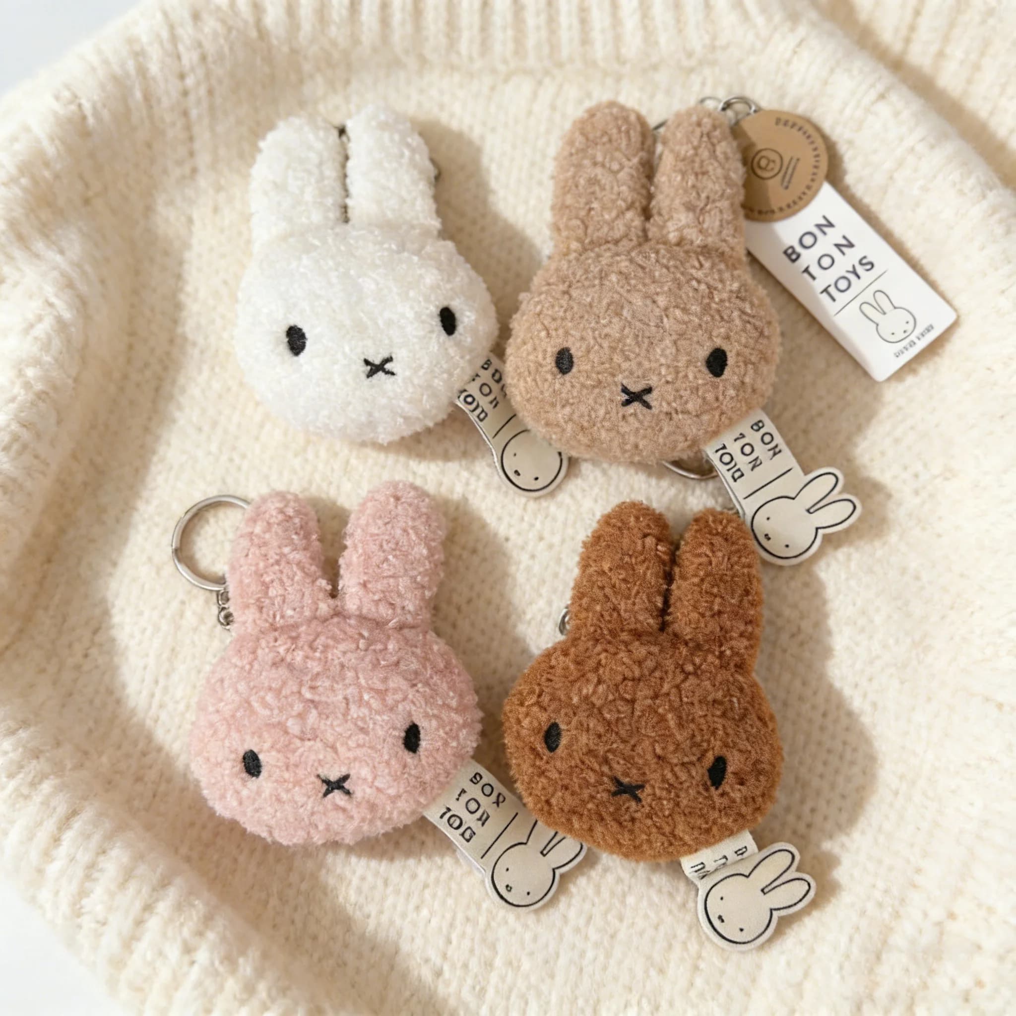 Portachiavi Coniglietto di Peluche Carino, Ciondolo Morbido a Forma di Coniglio, Charm per Borsa, Anello Portachiavi, Portachiavi Animale Cartoonesco per Donne e Bambini
