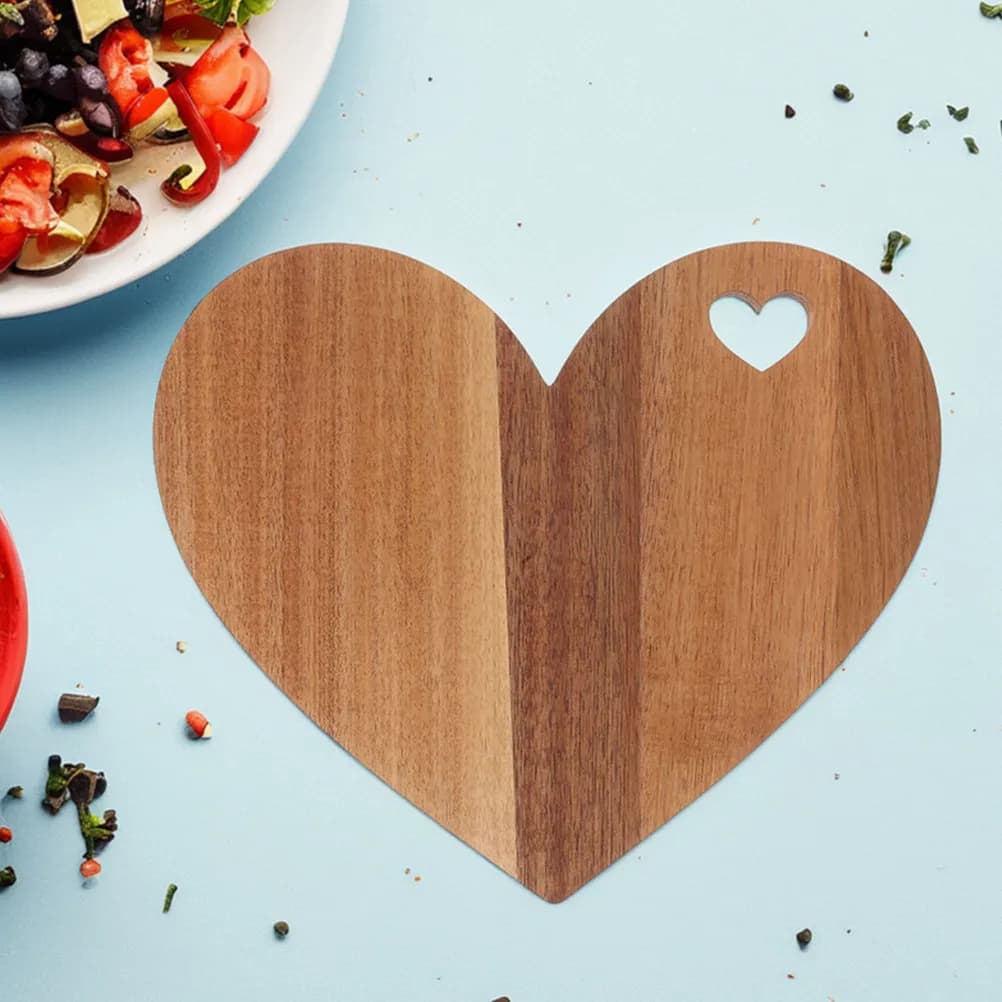 2Pcs Heart Shaped Wooden Cutting Board Valentines Day Charcuterie Cheese Serving Tray Fruit Platter Heart Shape Serving Tray
