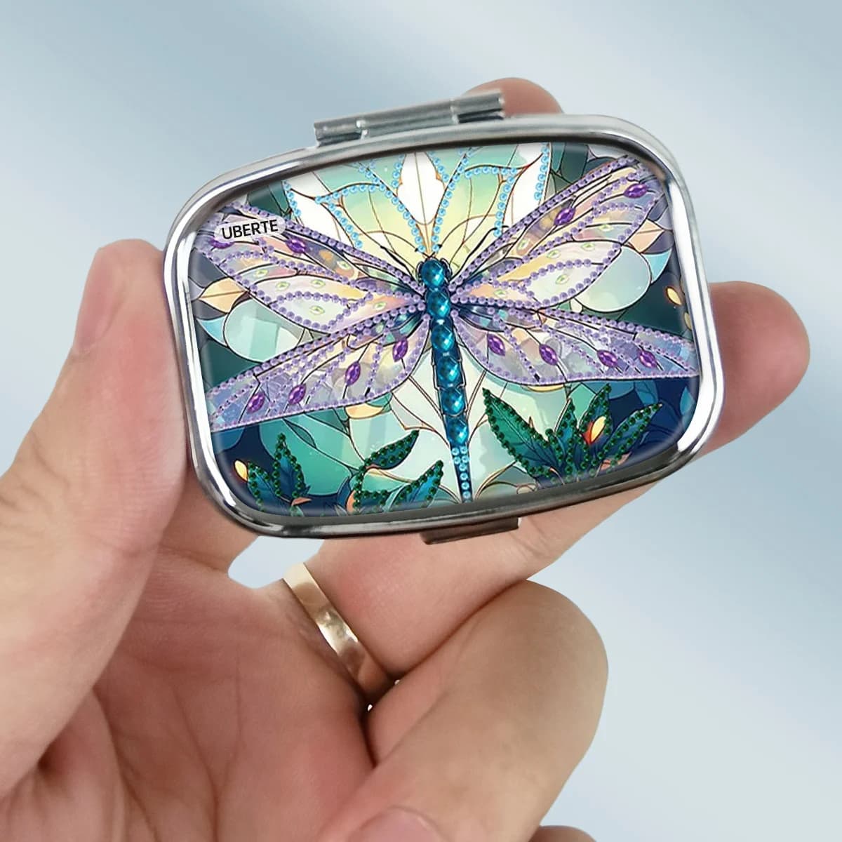 Uberte Pink Fluorescent Dragonfly Pill Box - Portable Metal Box - Dual Compartments - Food-Grade Safe Material - Suitable for Storing Pills, Vitamins, and Other Accessories - Can Be Placed in a Wallet or Handbag - Unique Gift - Handbag Pill Box