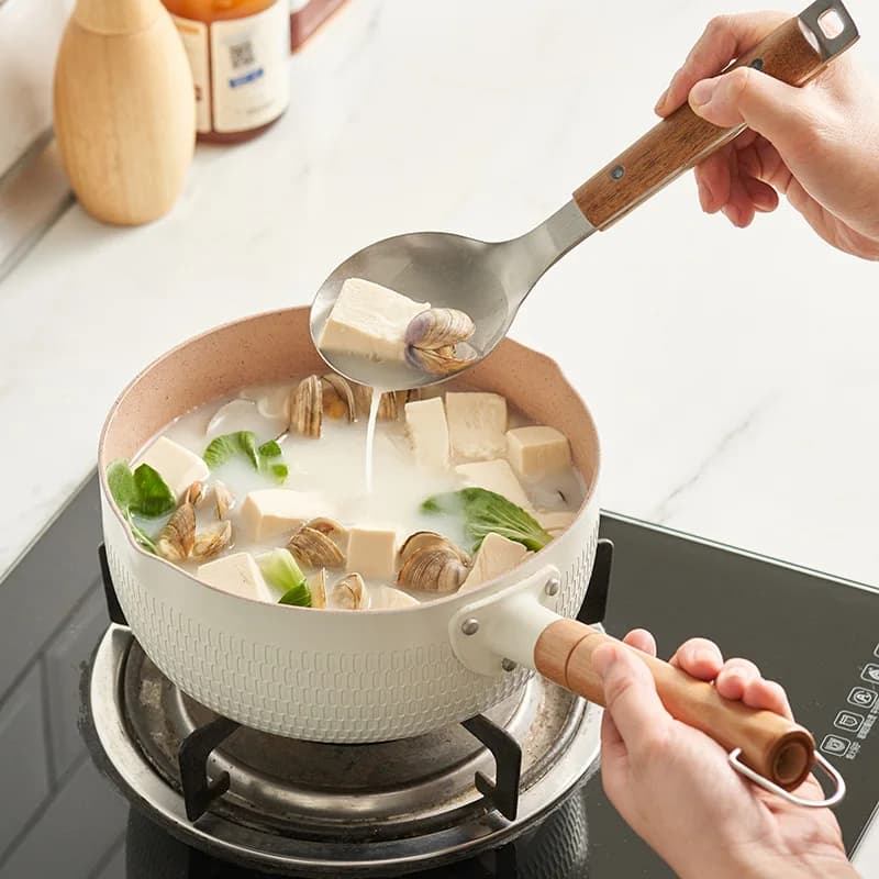 Japanese style pan with non-stick stainless steel pan covers for milk pot Noodles hot soup pot and thick domestic kitchen