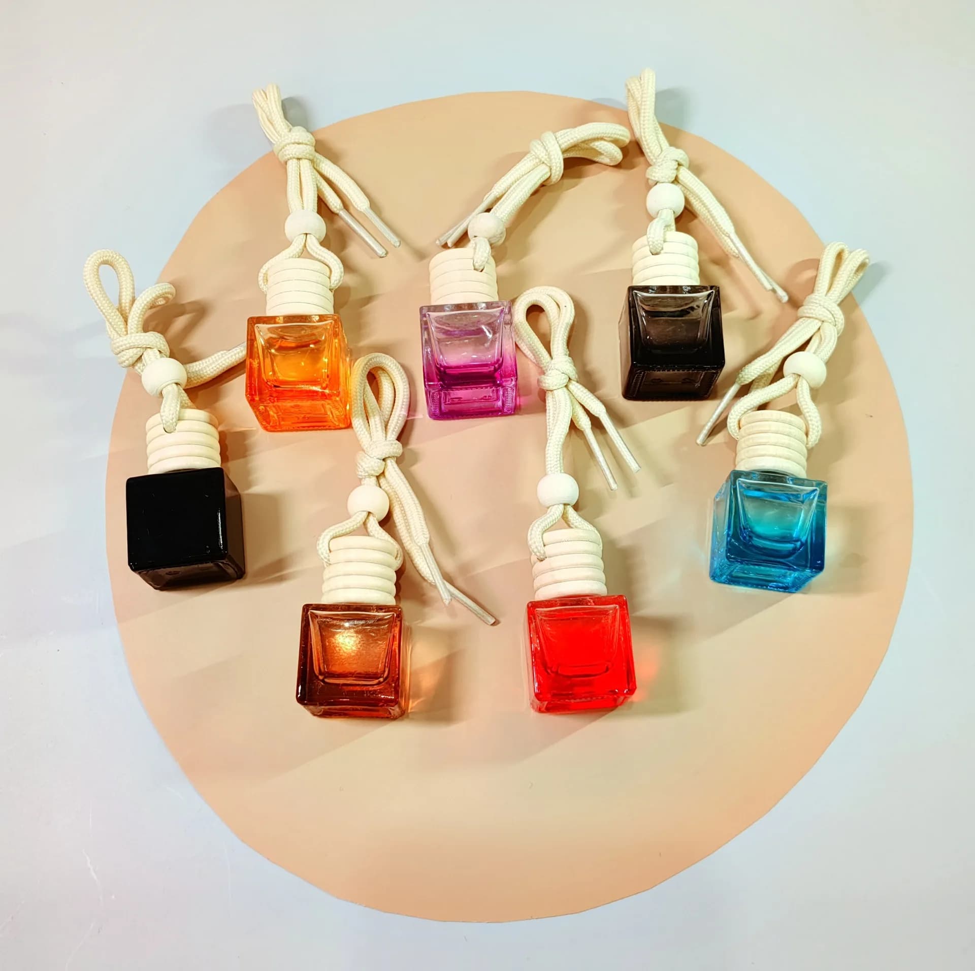 100pcs bottiglie vuote per diffusore per auto deodorante per auto colorato bottiglia di profumo bottiglia di deodorante per auto vuota appesa