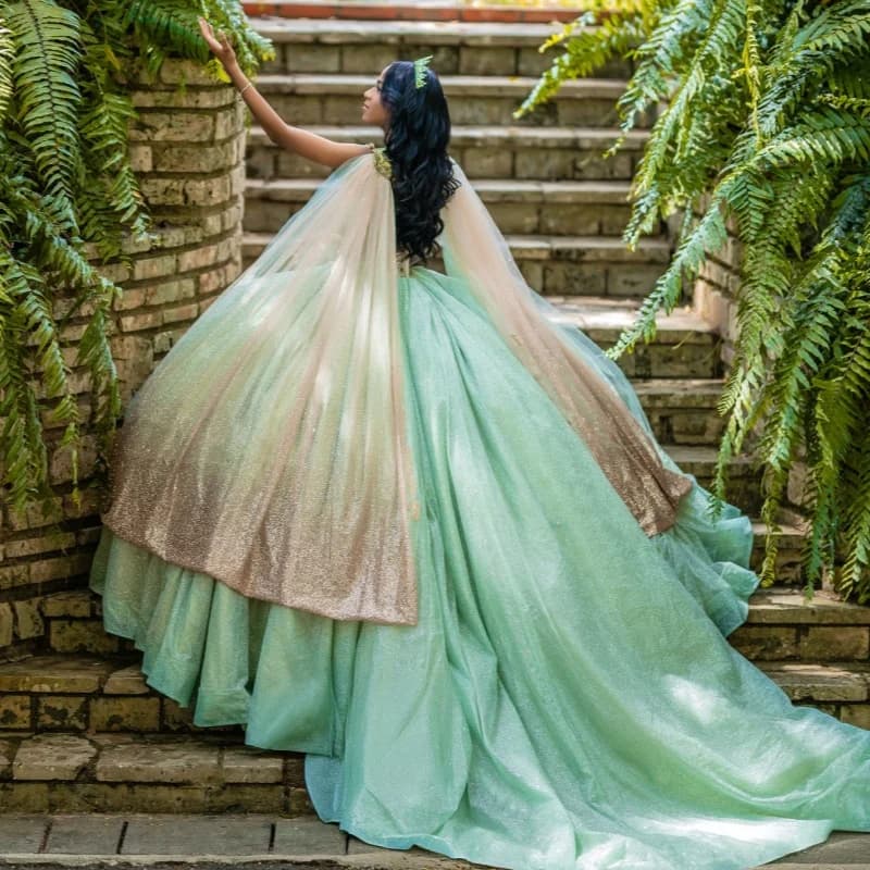 Verde salvia lucido principessa abiti quinceanera spalle perline di pizzo tull corsetto con mantello dolce 16 abito da ballo abiti 15
