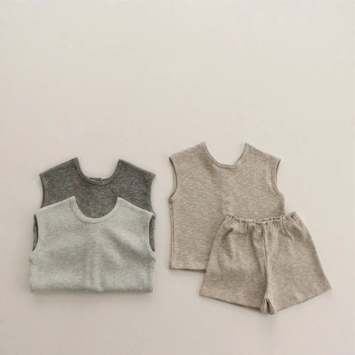 Vestiti estivi per bambini Classe A per ragazzi e ragazze Set di due pezzi a doppia faccia con cardigan senza maniche in garza colorata
