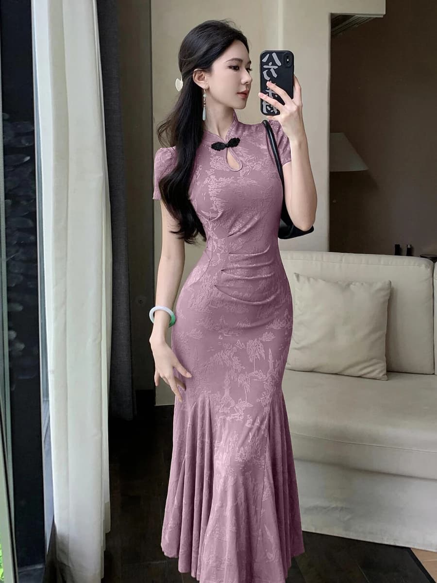 Elegante Abito Qipao Riformato in Stile Cinese, Sexy con Vita Stretta, Coda a Sirena, Motivo Floreale Scuro Traforato, Vestito da Sera Estivo