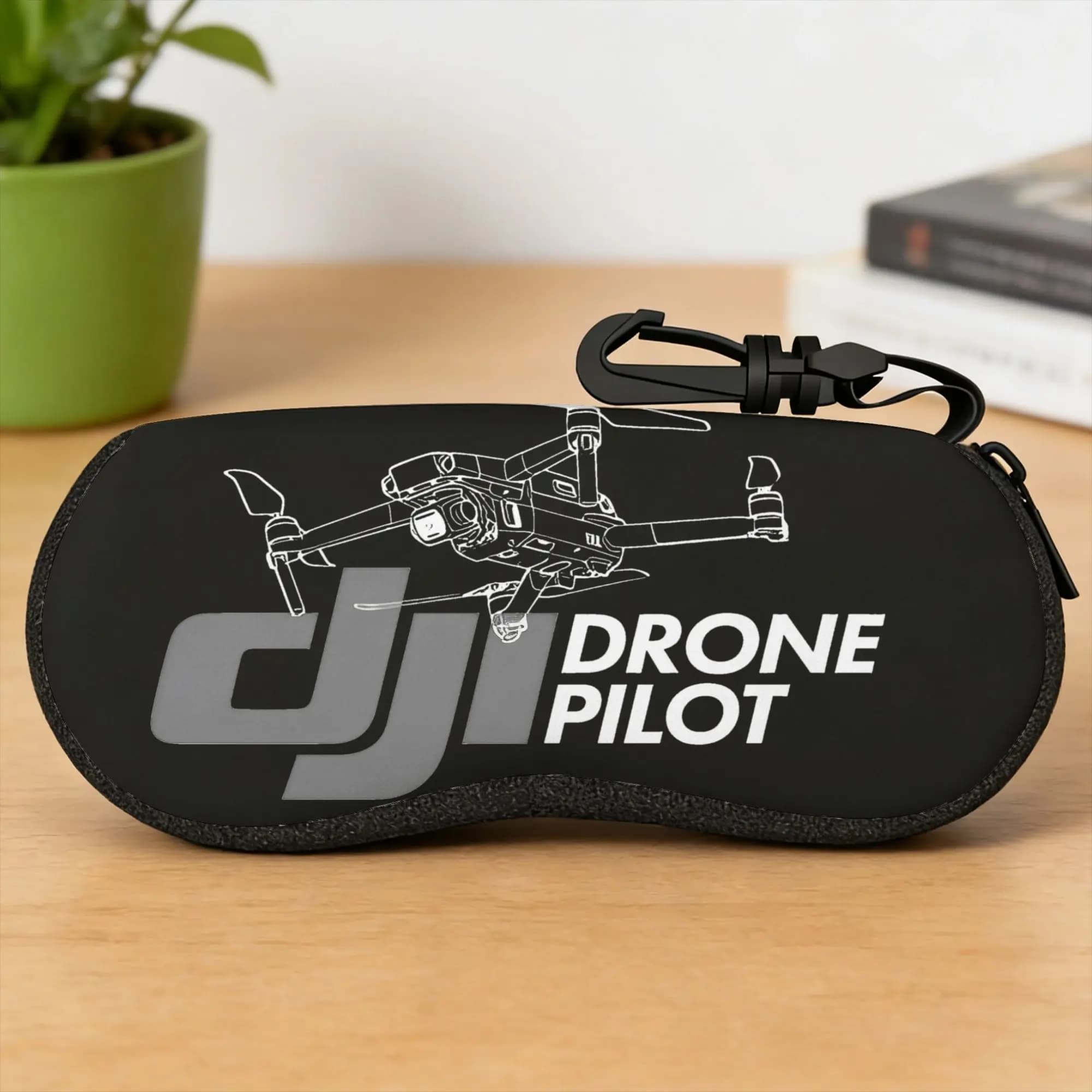 D-djis Drone Pilot Logo Glasses Case Cover Portable Sunglasses Pouch Classic Eyeglass Protector Unisex Eyewear Accessory