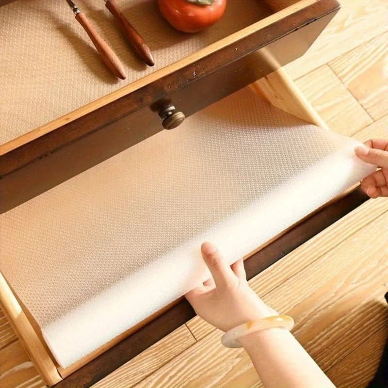1 roll of drawer bearings, paper, oil and moisture resistant cabinets, scarve mats, oil-resistant kitchen mats and waterproof