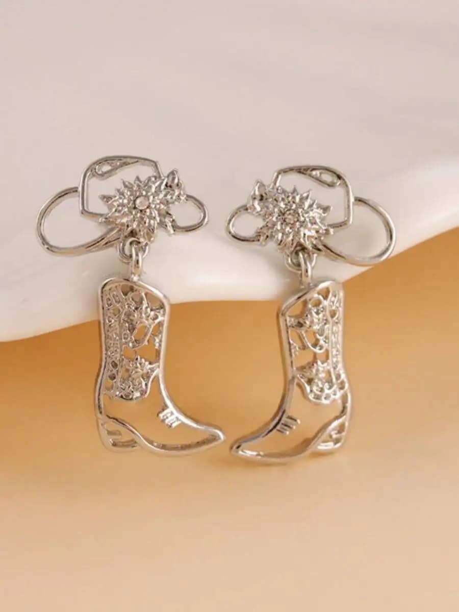 2pcs Western-style hollow boot earrings for daily wear and festivals — stylish and distinctive fashion accessory
