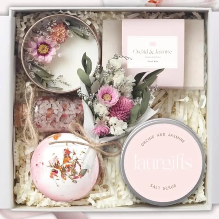 Birthday Gifts for Women, Luxury Candles Set and Bathroom Set, Spa Basket with Orchidea and Jasmine, Gift Pack for Personal Care for Mom