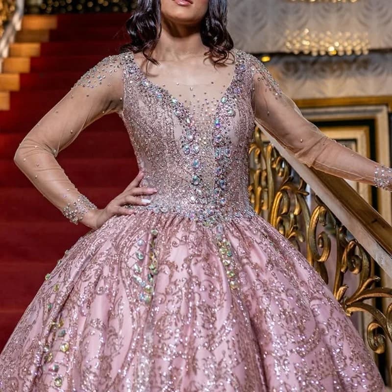 Abito Quinceanera rosa rosa lucido con decalcomania di cristallo con spalle scoperte Coda lunga abiti da 15 Quinceanera Personalizza