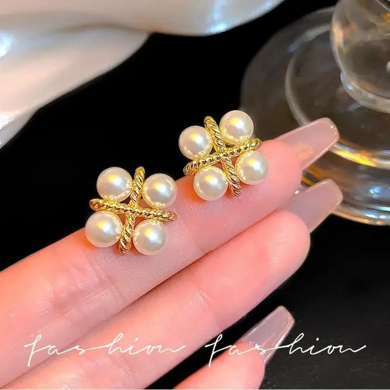 Orecchini a perla a croce in argento 925, stile coreano, per donna, gioielli di tendenza 2026, nuovi orecchini a perno vintage di lusso da donna