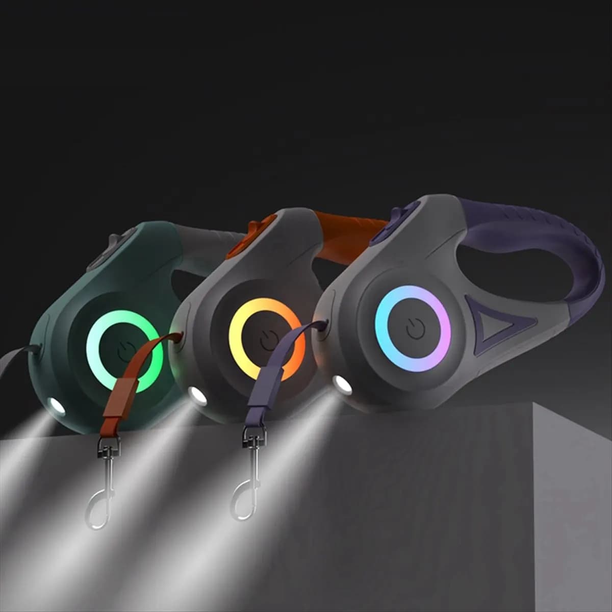 (SPOR) Guinzaglio retrattile per cani da 5 m con torcia a LED, guinzaglio in nylon resistente, controllo regolabile per passeggiate e corsa con animali domestici B