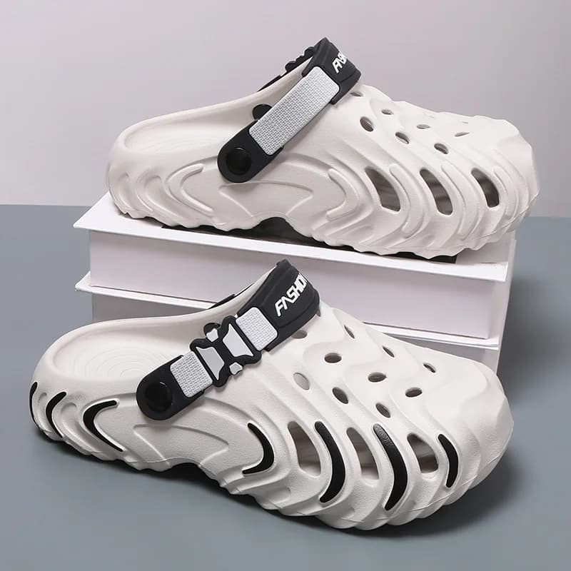 Summer Men's Outdoor Clogs EVA Soft Slippers For Man Beach Sandals Slides Garden Shoes New Men Casual Shoes Male Beach Slippers