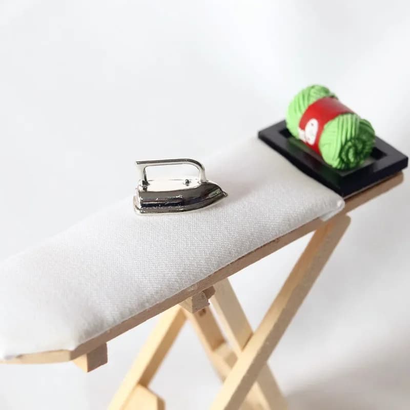 1:12 Casa delle bambole Mini artigianale asse da stiro in legno bianco Accessori per scene Casa delle bambole Mobili in miniatura Giocattolo Ferro o asse da stiro