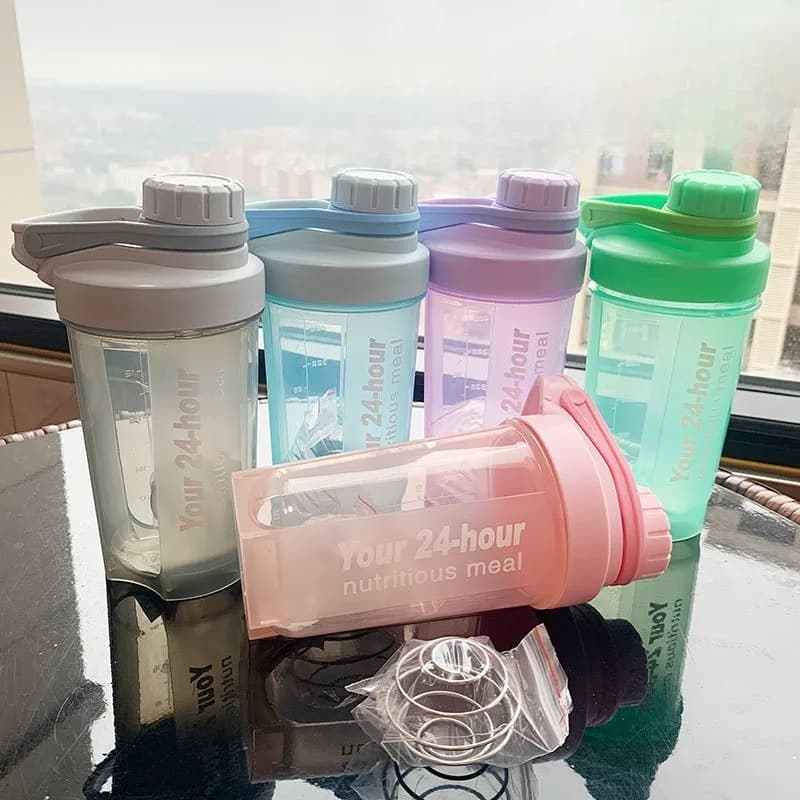 Protective shaker bottle Loss-proof bottle for protein blends 500 ML Twist Off Shaker Cup Sports shaker bottle for protein powder