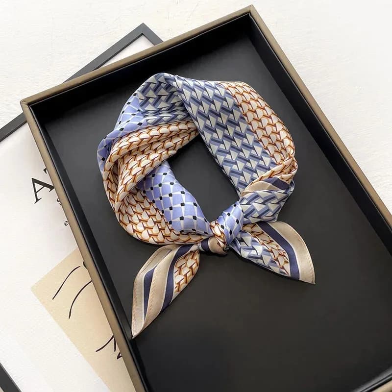 New Women's Scarf Spring Printed 100% Silk Scarves Wrap Square Shawl Foulard Office Handkerchief Hijab Pashmina Gangna Femme