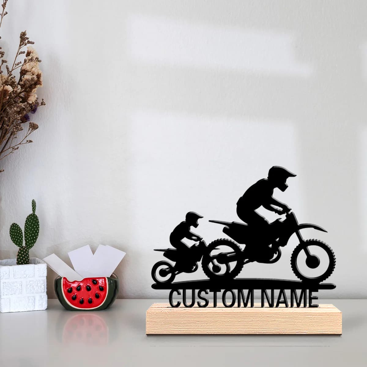 Statua in Metallo Personalizzata per Moto Fuoristrada con Base in Legno, Decorazione da Tavolo, Ideale come Regalo per Motociclisti