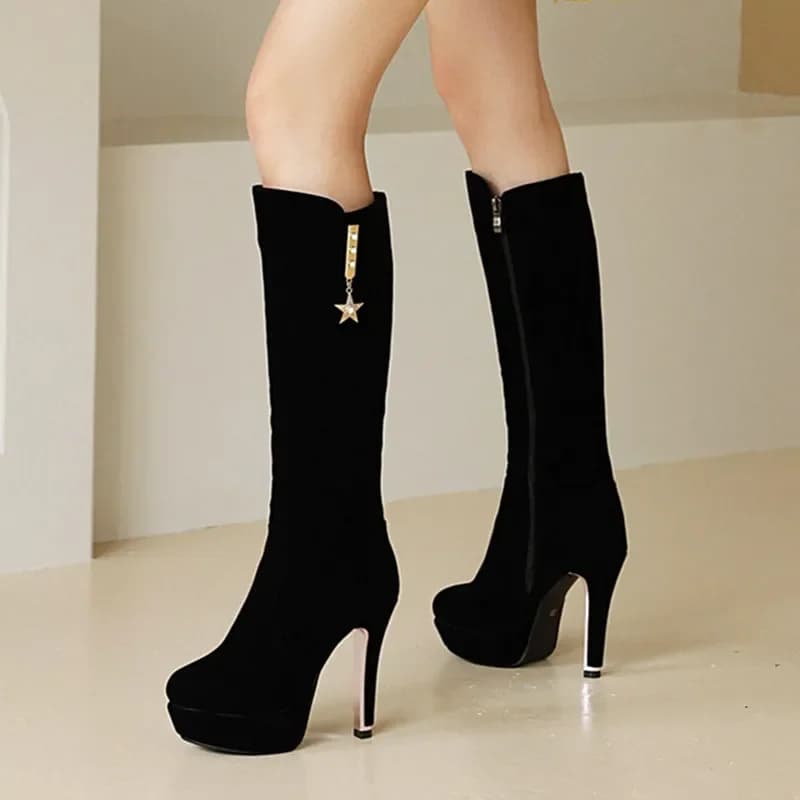 Stivali alti rossi da donna con plateau e tacco alto al ginocchio stivali lunghi floccati neri di grandi dimensioni 45 48 calzature scarpe calde 2024 signore invernali