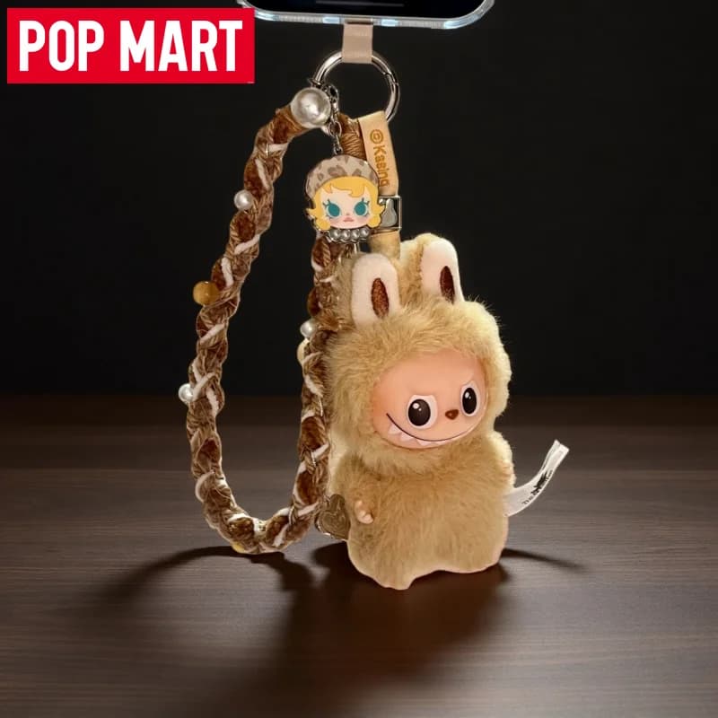 Genuino POP MART Baby Molly Active Winter Guide Series Appeso a catena Scatola cieca Squisiti giocattoli da collezione Bambole Regali del festival