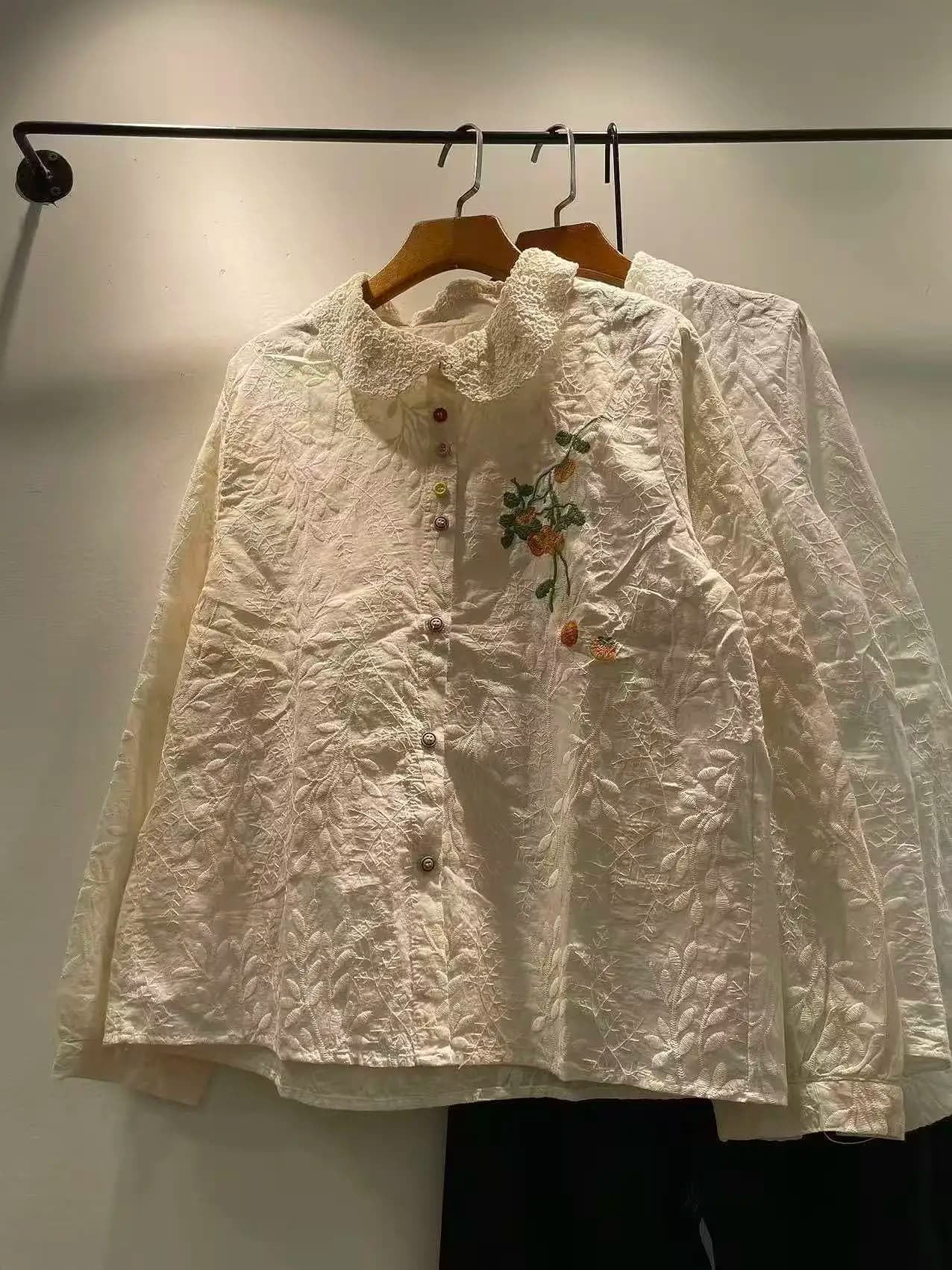 Camicette da Donna 2026 in Puro Cotone con Colletto Peter Pan, Ricamo Floreale in Pizzo, Beige, Stile Boho a Maniche Lunghe