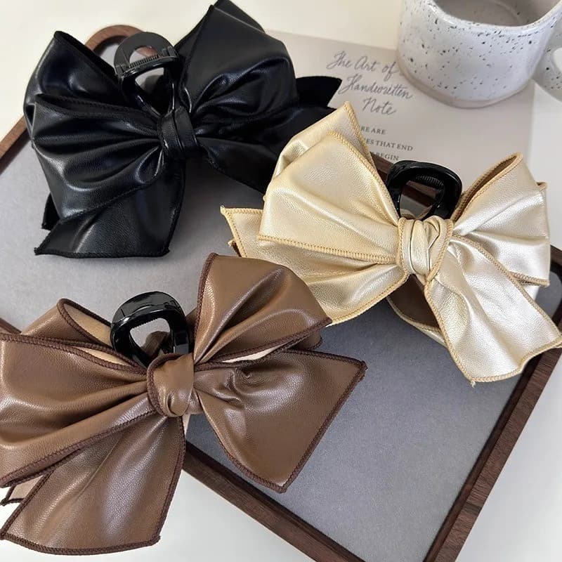 Hair clip with vintage leather bow Clip for women's luxury shark Maillard Accessories for simple and versatile hair