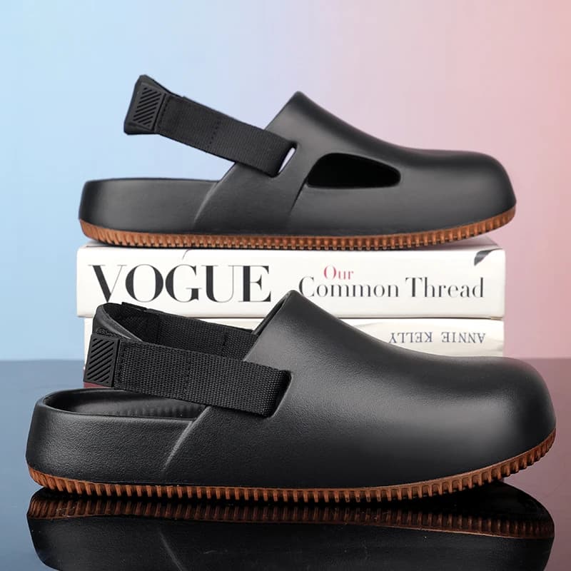 Scarpe Slip-On in Pelle Nera da Uomo, per Uso Esterno Estivo, Antiscivolo, Resistenti all'Usura, Mezze Ciabatte Traspiranti con Tacco Piatto