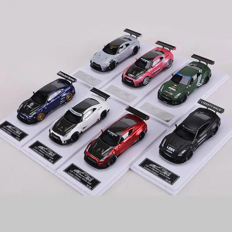 Modellino Auto in Resina RR MODEL Scala 1:64 LB GT-R R35
