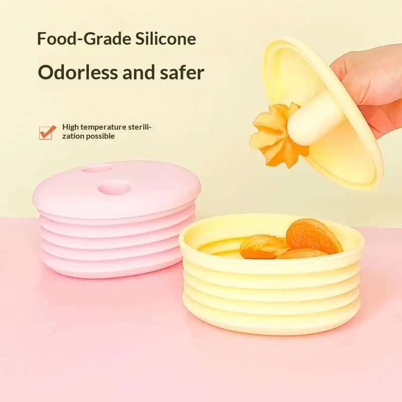 Silicone snack box without marmes Dirt resistant with lid Snack container for nuts Foldable fruit box Dry-Club at home