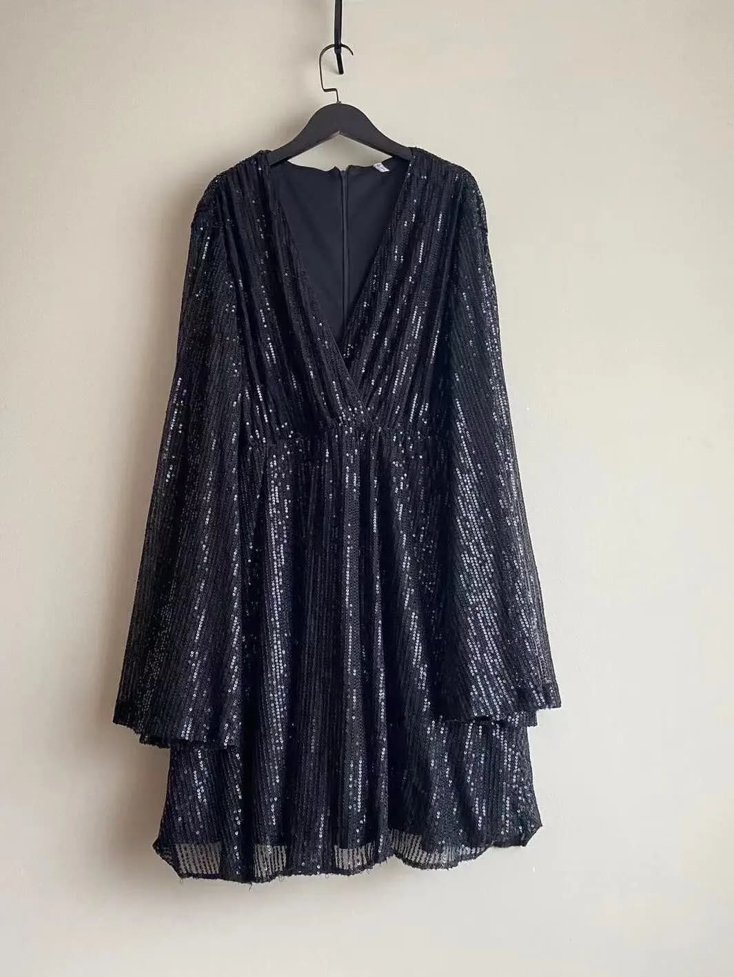 Elegant Long Sleeve Embroidered Dress Women's Straight Cut Slimming Holiday Style Fringe Decoration National Style Fashion
